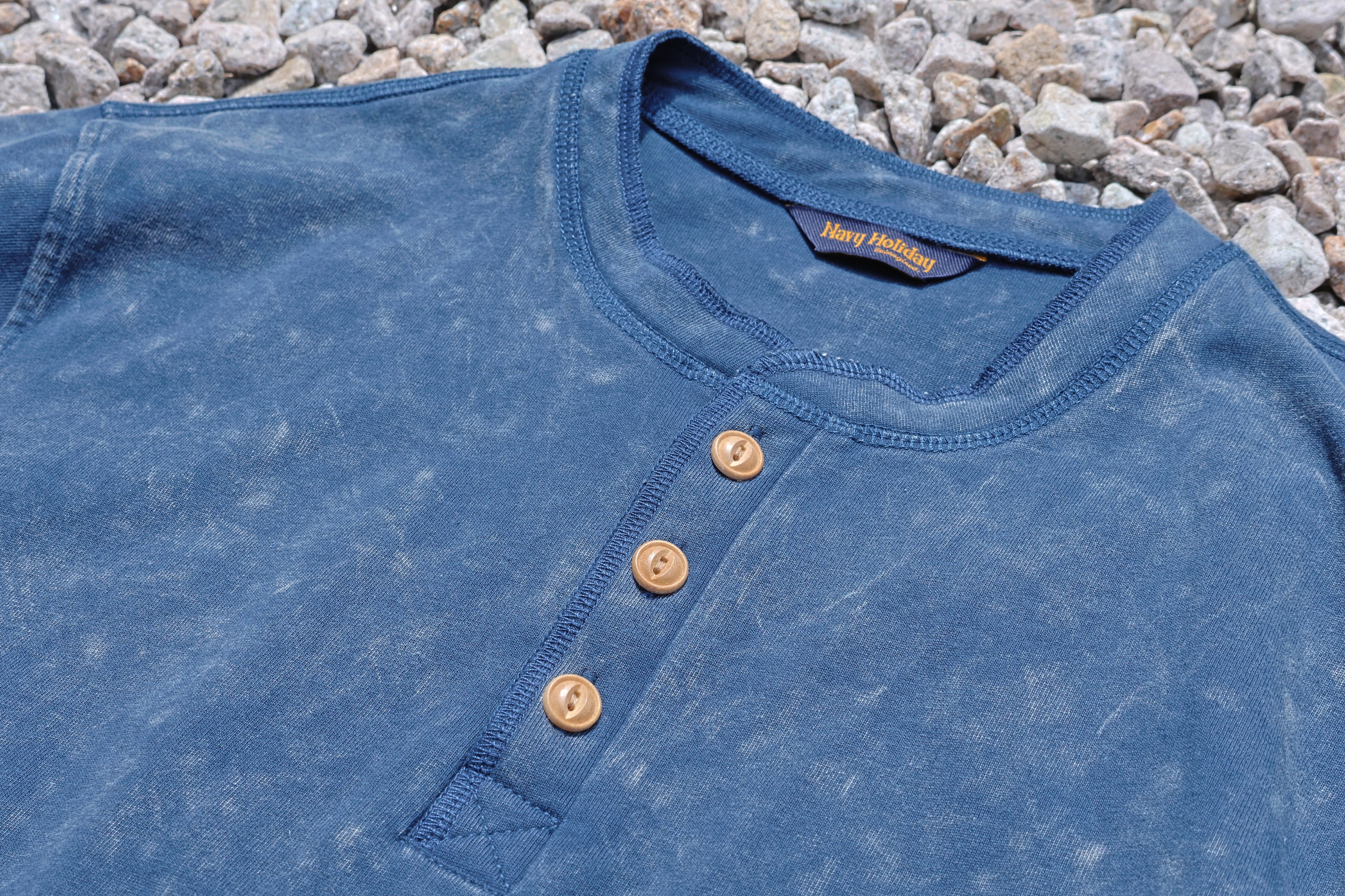 Henley Tee Washed Blue